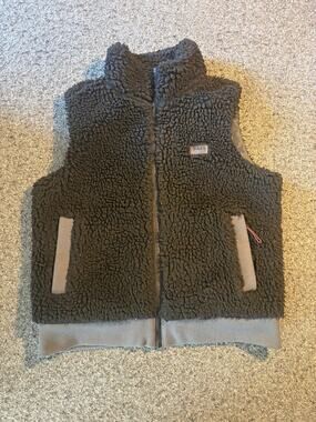 Bass Outdoor Men's Black Faux Sherpa Full-Zip Vest - Size M